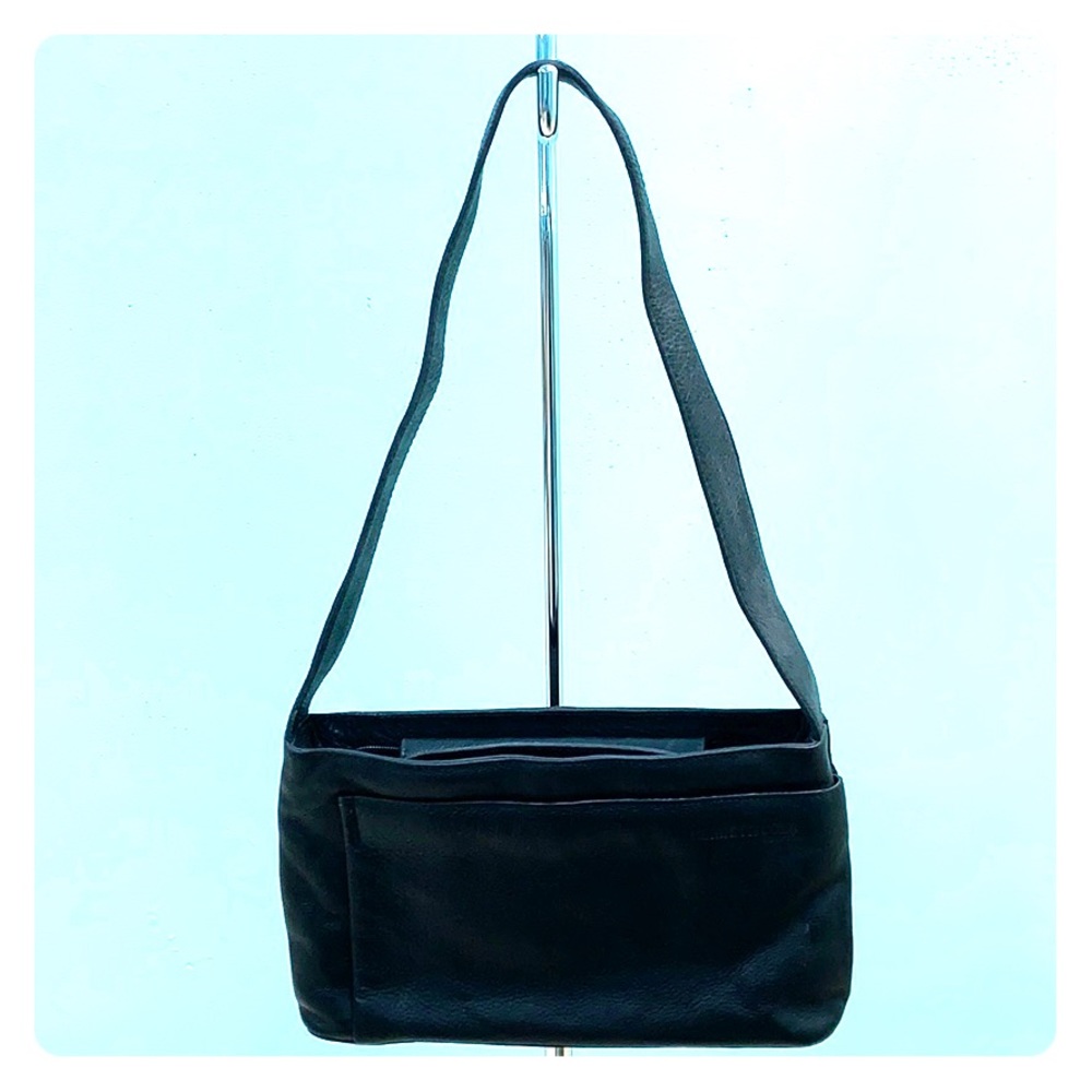 Authentic Kenneth Cole Black Leather Purse